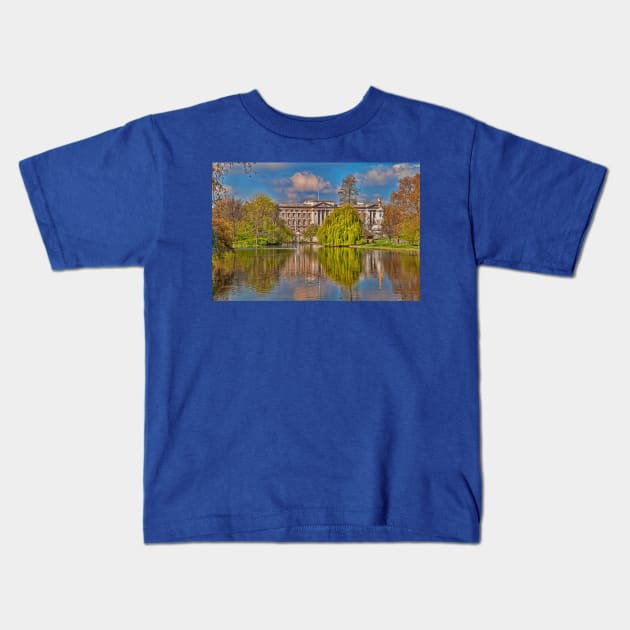 Buckingham Palace. View from St James Park. London Kids T-Shirt by vadim19